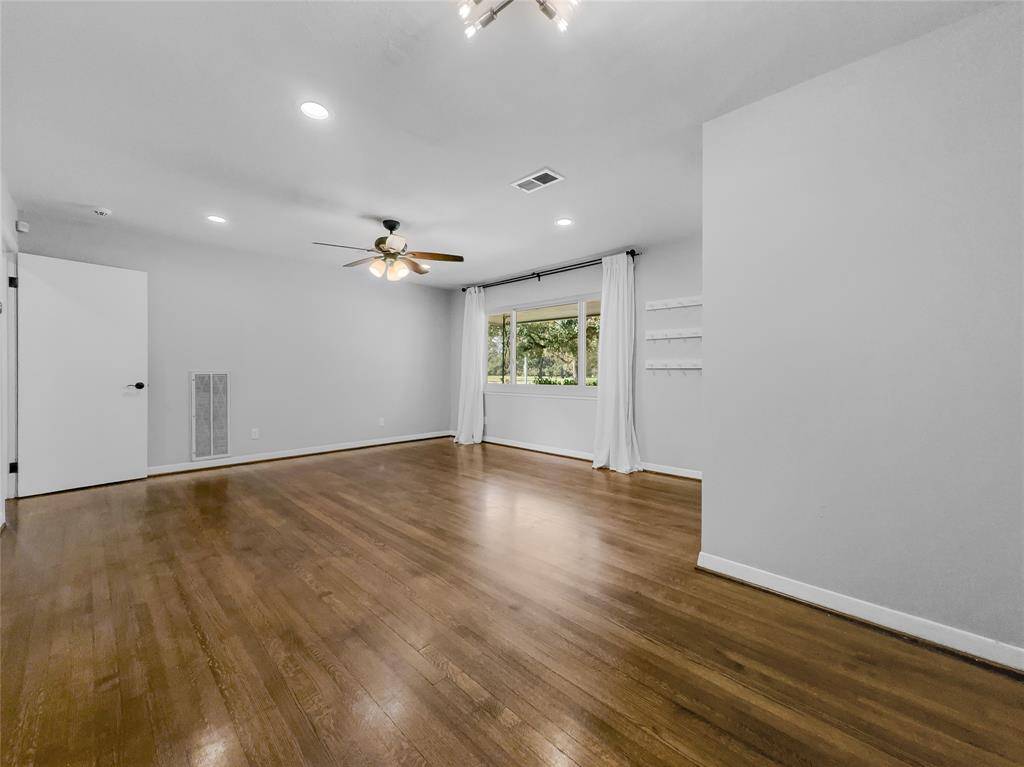 Houston, TX 77018,4234 TC Jester BLVD