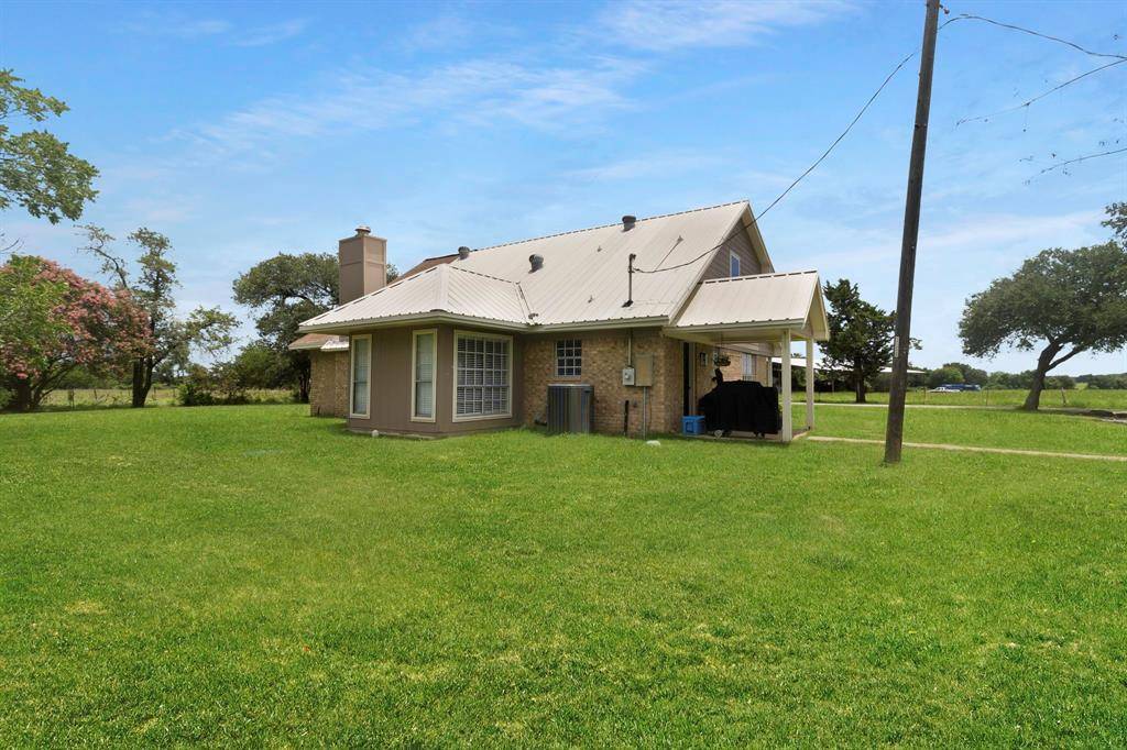 Midway, TX 75852,8043 Bell LN
