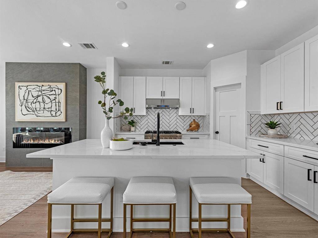 Houston, TX 77022,818 E 32nd 1/2 ST