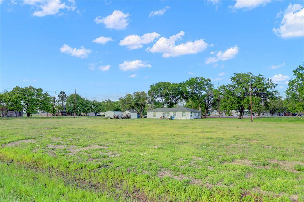 Beasley, TX 77417,0 (Lots 3-4) N 4th ST