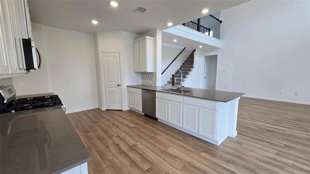 Beasley, TX 77417,906 Blue Stone DR