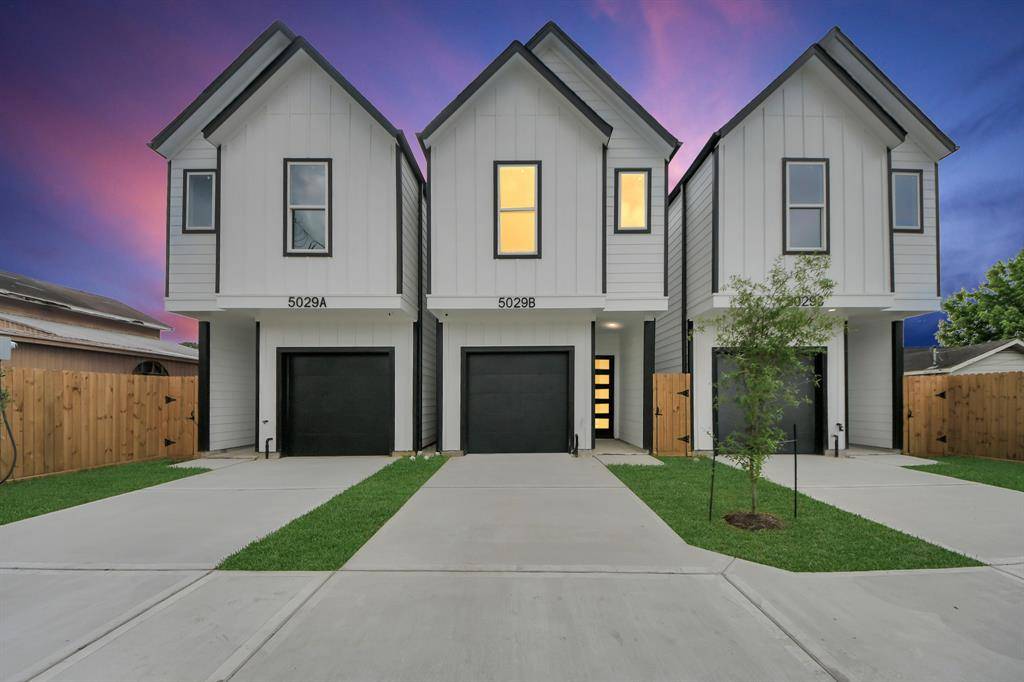 Houston, TX 77091,5029 Broom ST #B