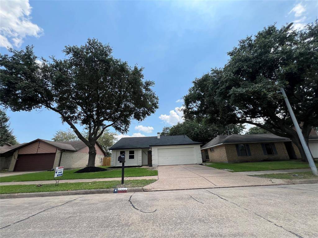 La Porte, TX 77571,5005 Meadow Crest ST