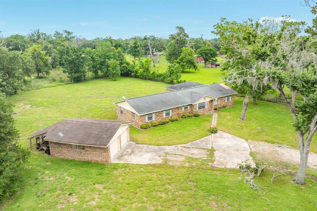 Sweeny, TX 77480,1434 County Road 878a