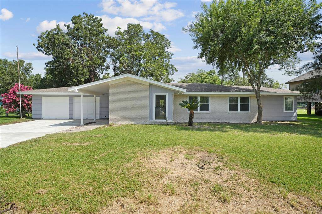 Shenandoah, TX 77571,606 Meadowlawn ST