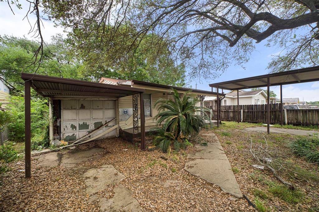 Houston, TX 77029,10521 Palestine ST