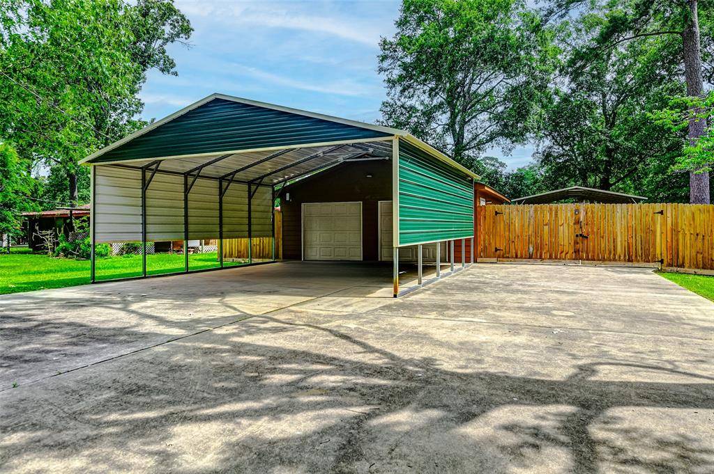 Livingston, TX 77351,231 Pine Shadows DR