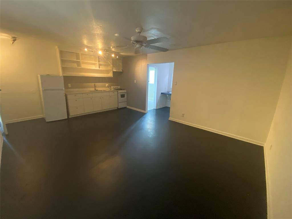 Houston, TX 77006,219 West Alabama #32