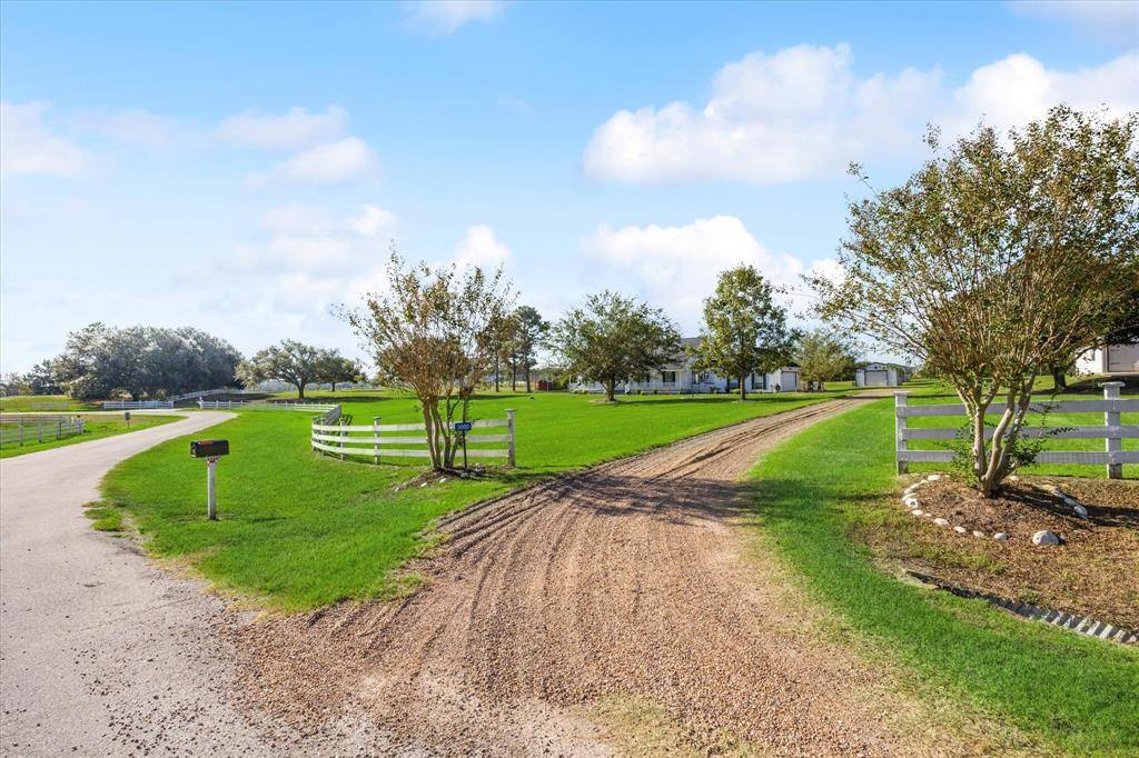 Bellville, TX 77418,3000 Centerhill CIR