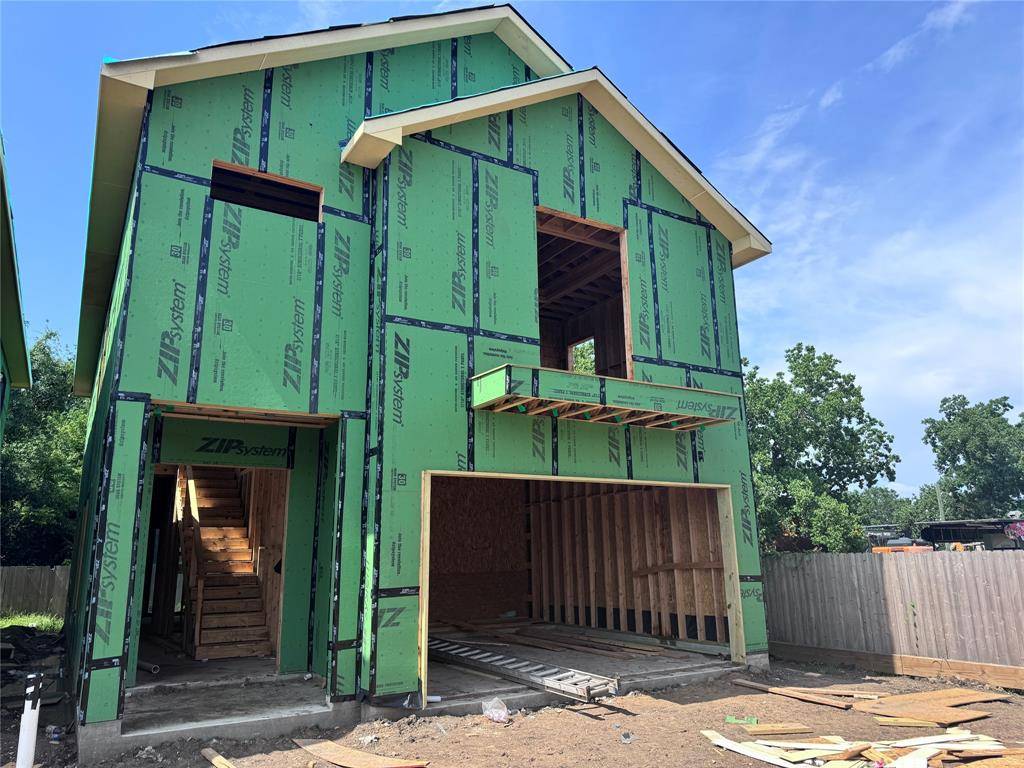Stafford, TX 77477,4402 Royal Oaks