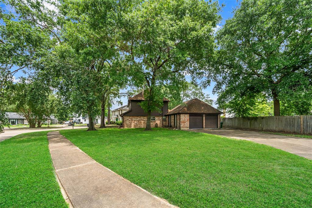 Houston, TX 77088,5218 Bent Bough LN