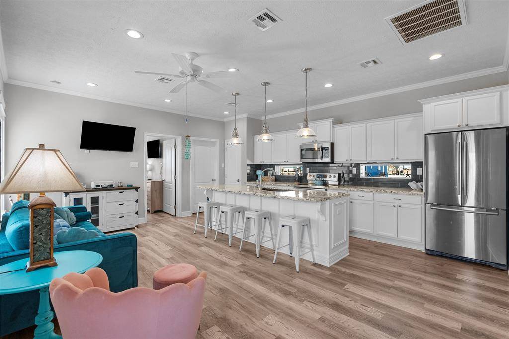 Crystal Beach, TX 77650,1790 Catfish LN