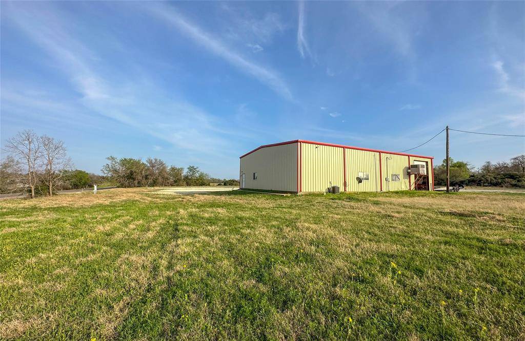 Marquez, TX 77865,19163 Highway 7 W