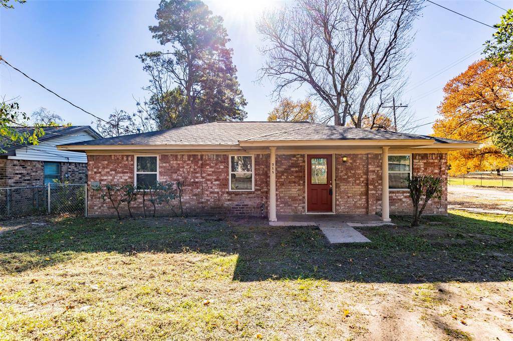 Willis, TX 77378,711 W Marlin ST