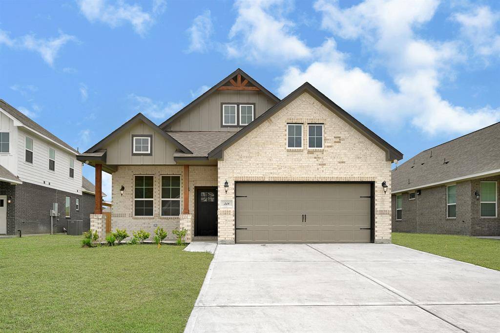 Anahuac, TX 77523,318 Little Spring CT