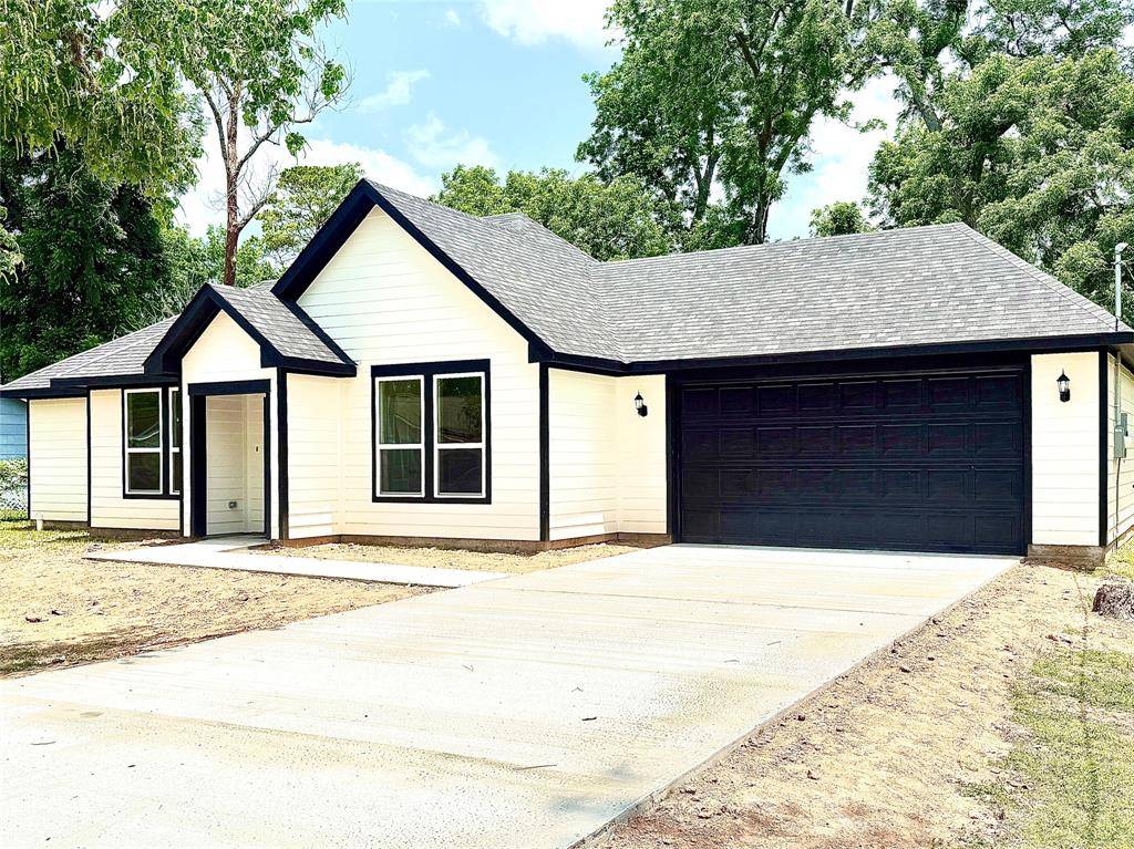 West Columbia, TX 77486,141 Shady LN