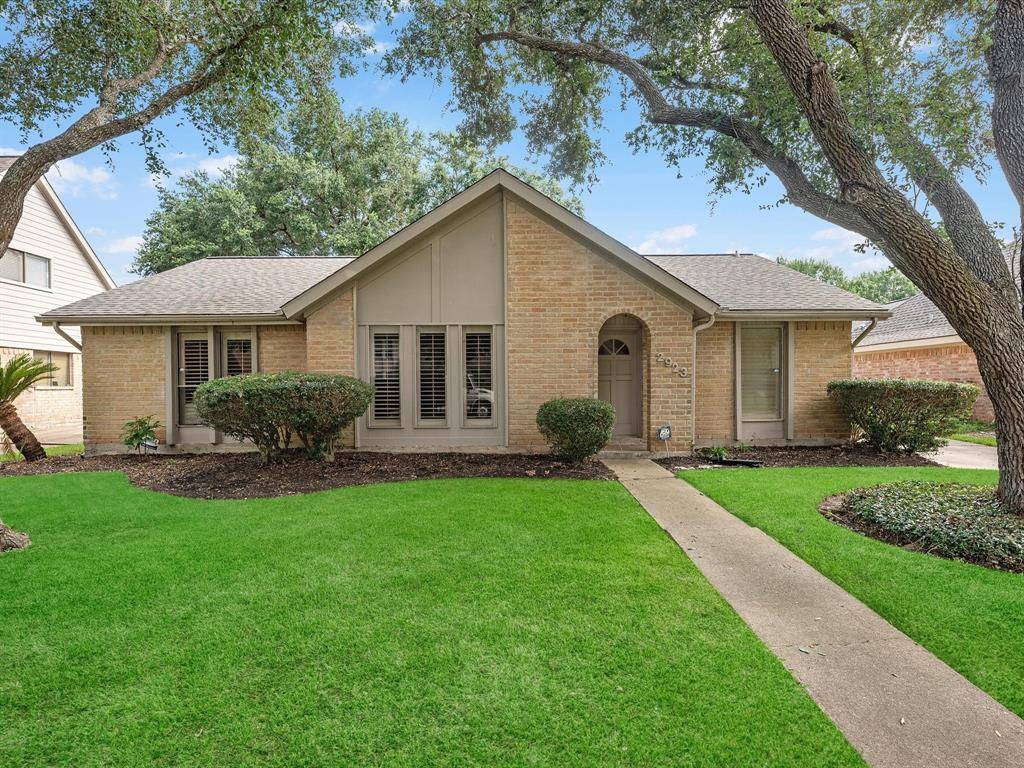 Sugar Land, TX 77479,2923 Colonial