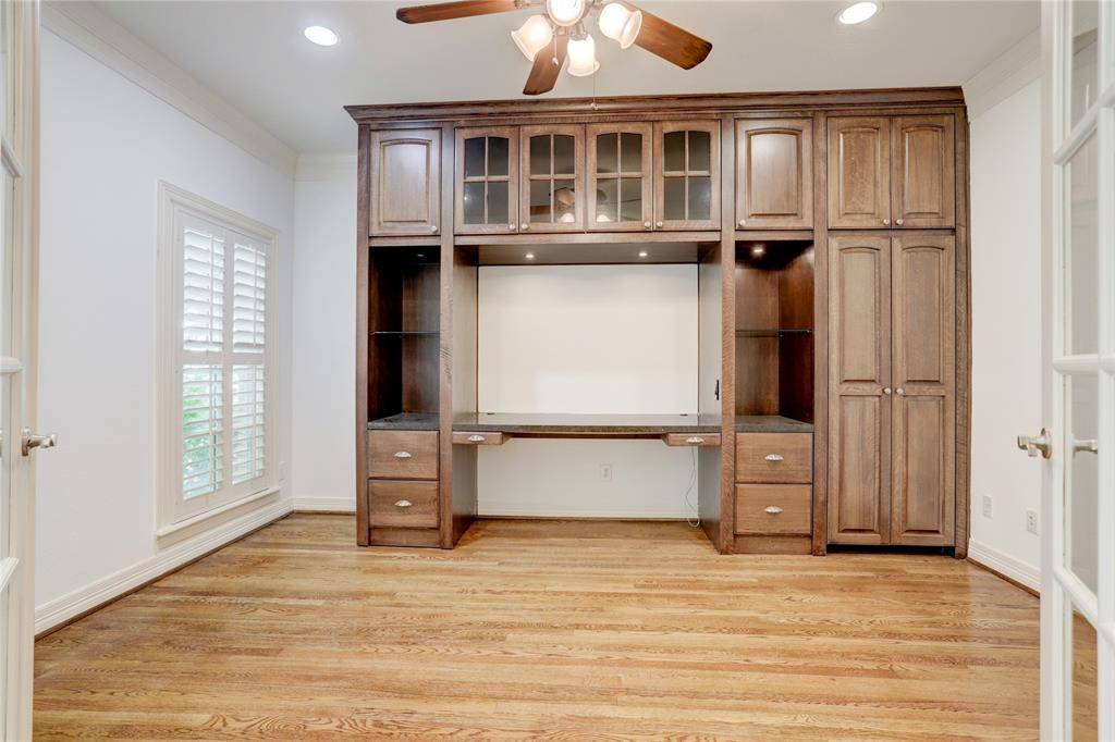 West University Place, TX 77005,6341 Mercer ST