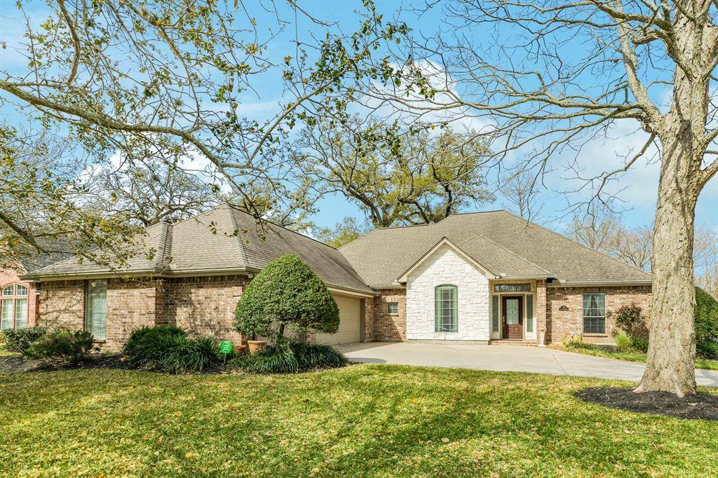 Lake Jackson, TX 77566,52 English Oak CT