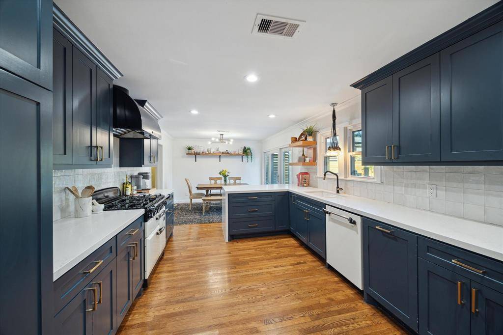 Houston, TX 77092,4509 Randwick DR