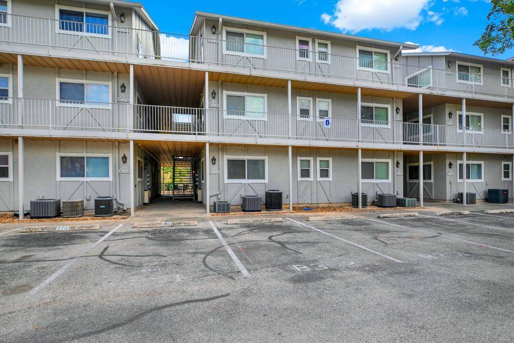 New Braunfels, TX 78130,730 E Mather ST #B101