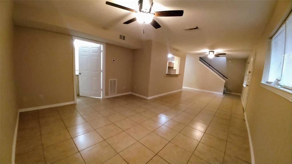 Huntsville, TX 77320,909 Avenue I #3