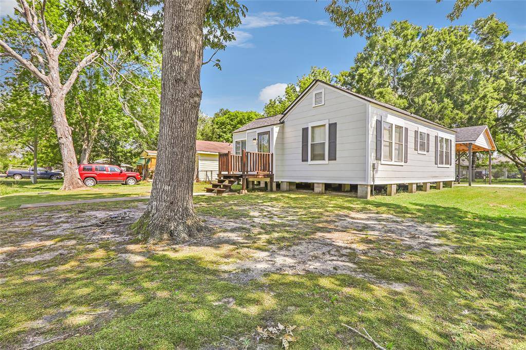 Anahuac, TX 77514,701 Magnolia AVE S