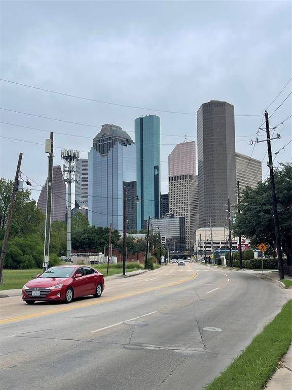 Houston, TX 77002,207 Pierce ST #205