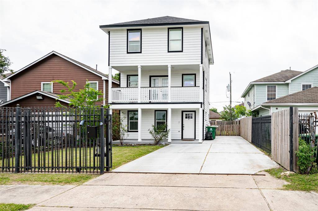Houston, TX 77022,9026 Mcgallion RD