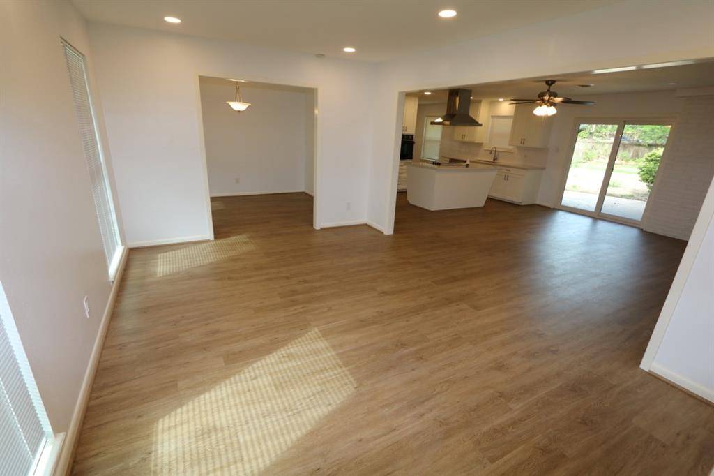 Houston, TX 77096,5414 Spellman RD