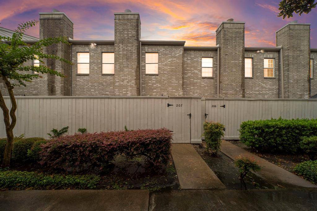 Houston, TX 77063,3780 Tanglewilde ST #207