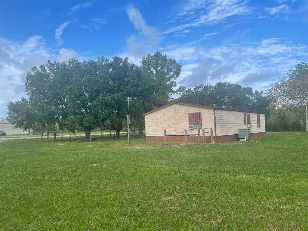 Alvin, TX 77511,107 County Road 932