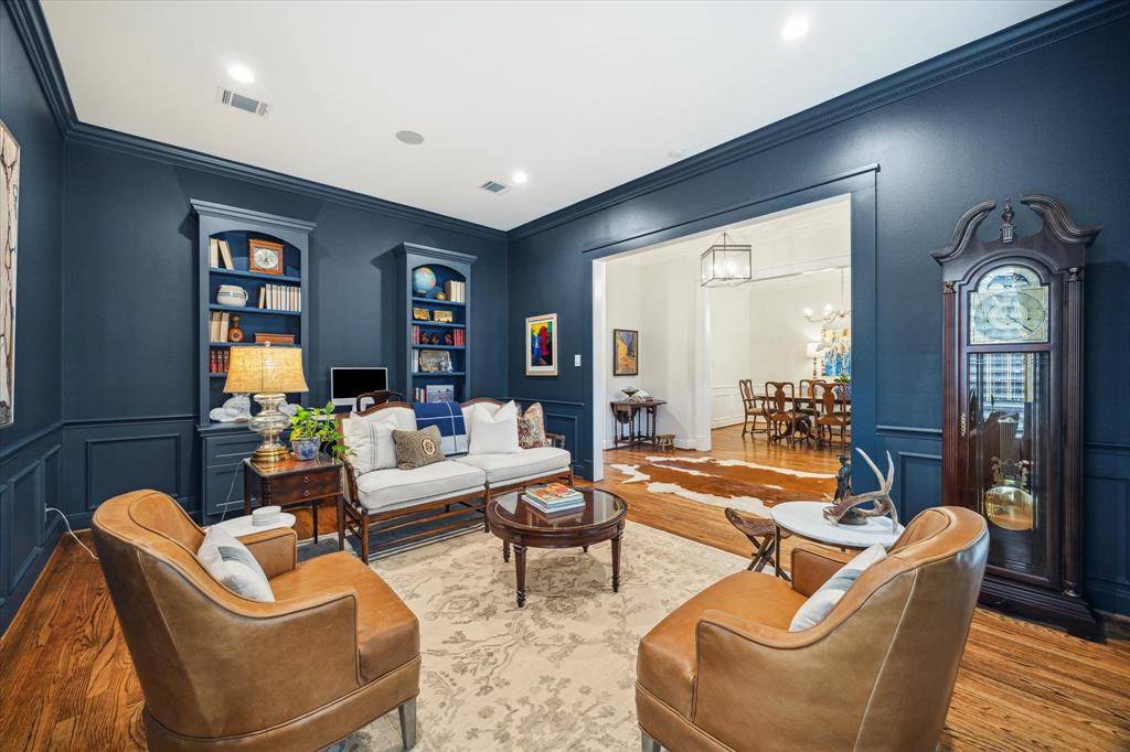 Spring Valley Village, TX 77055,4 Village Oaks LN