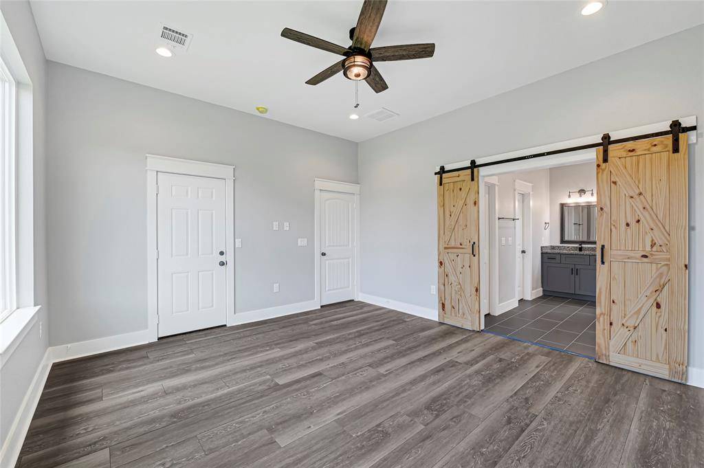 Willis, TX 77318,12928 Oakwood CIR