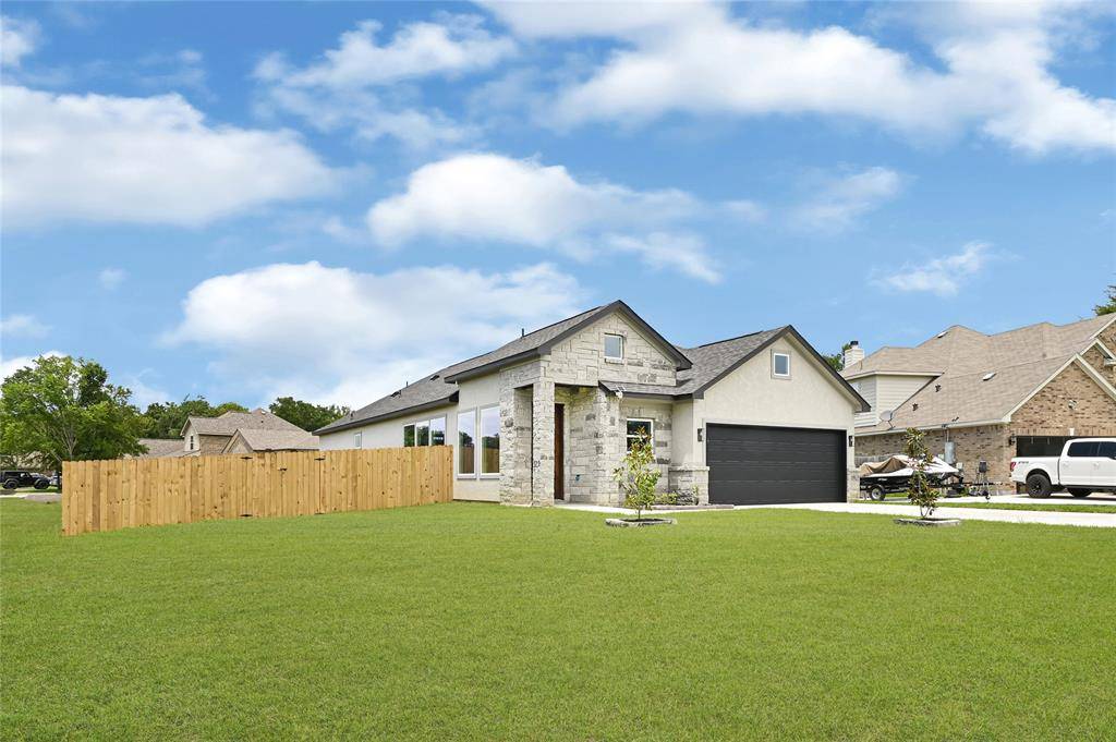 Willis, TX 77318,12928 Oakwood CIR