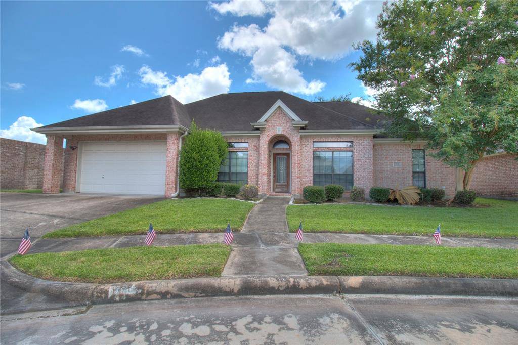 Webster, TX 77598,215 Linda LN