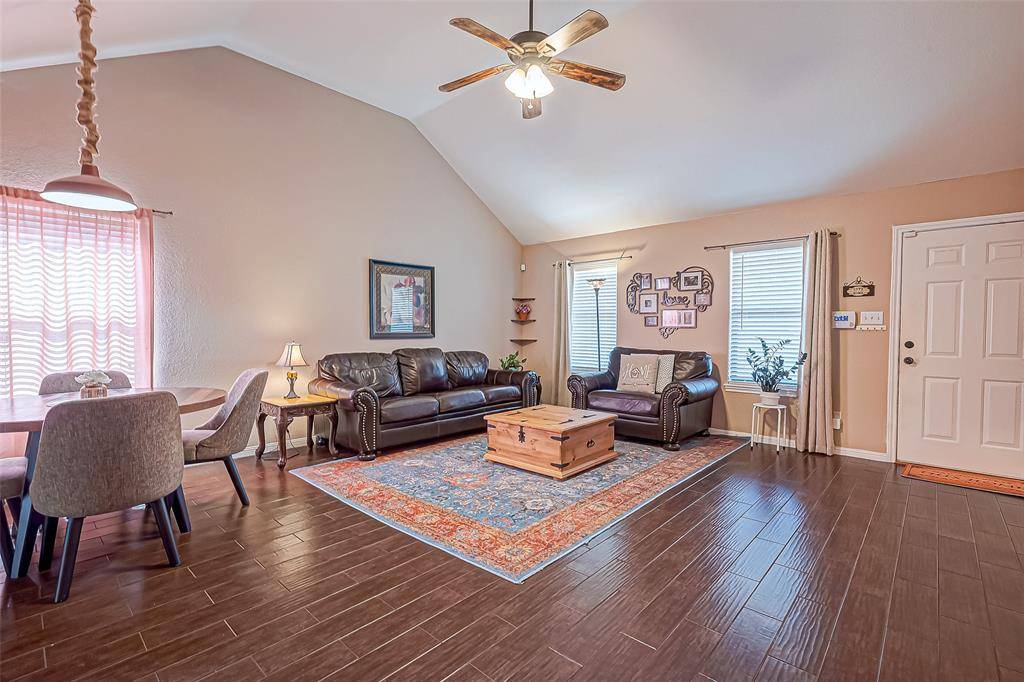 Brazoria, TX 77422,306 Marion ST