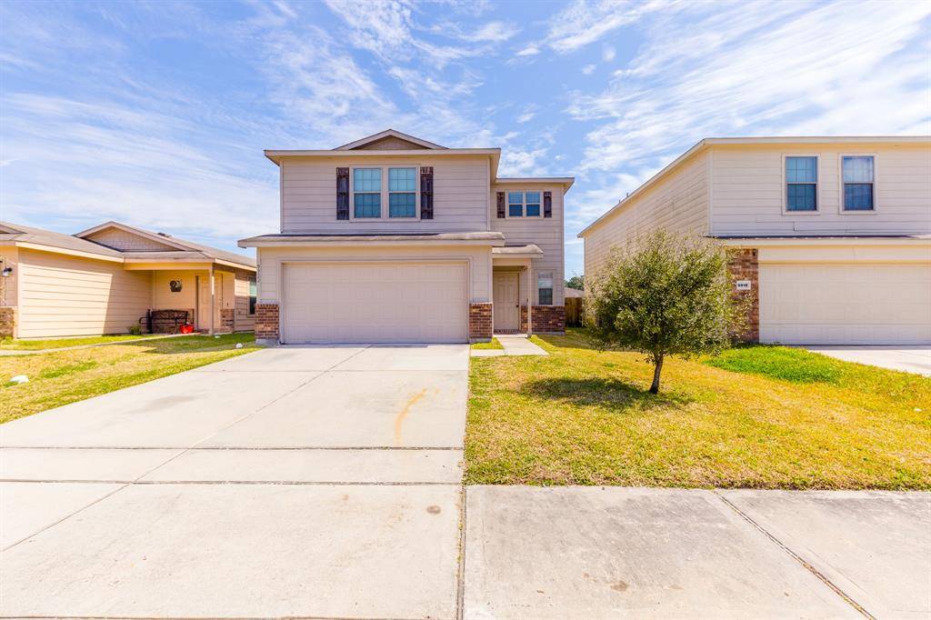 Houston, TX 77044,9922 Waldens Pond CT