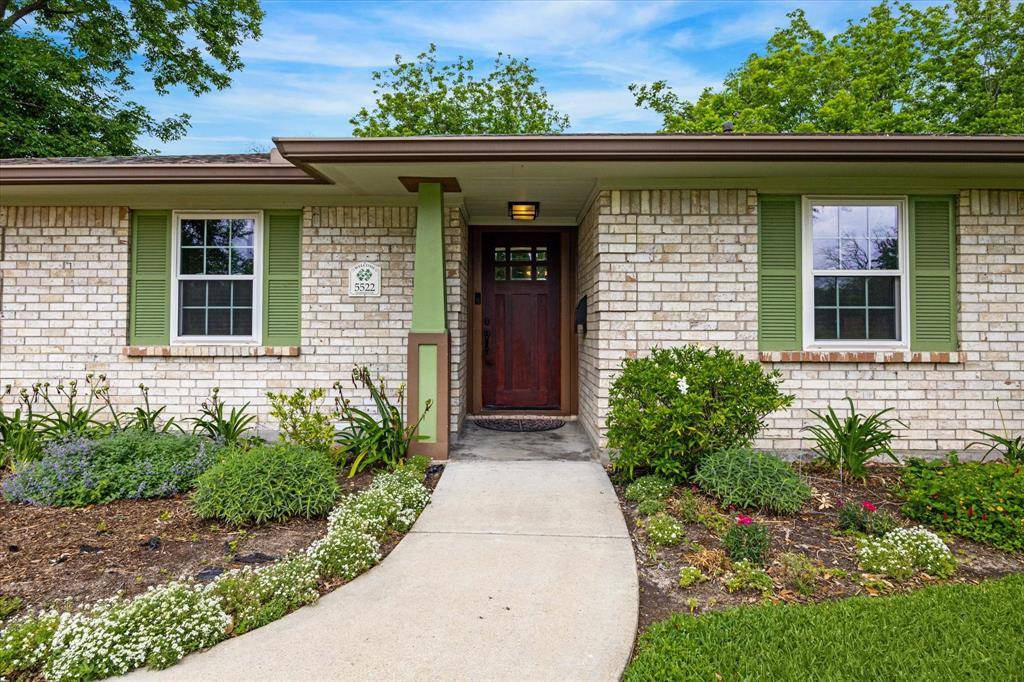 Houston, TX 77092,5522 Chantilly LN
