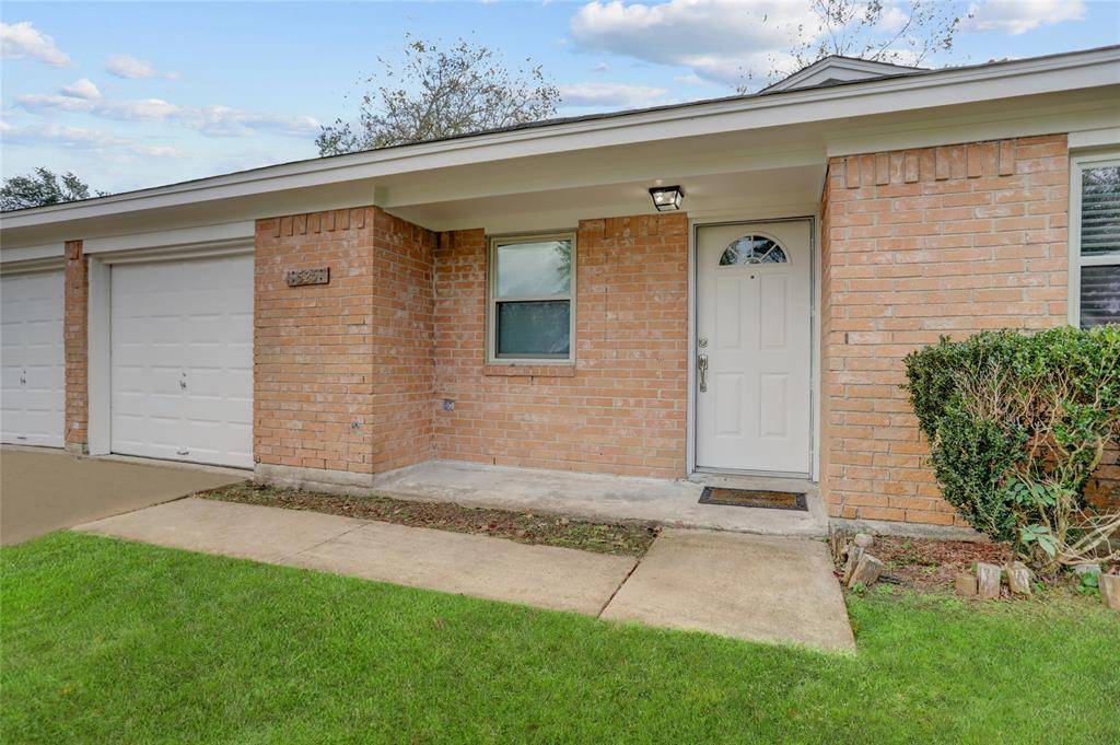 Angleton, TX 77515,525 W Mimosa ST