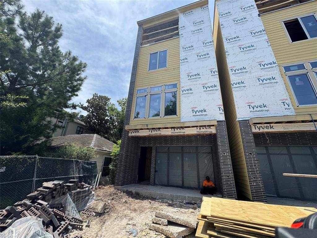 Houston, TX 77007,6405 Pickens A