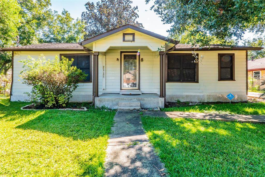 Houston, TX 77088,2433 Calvin AVE