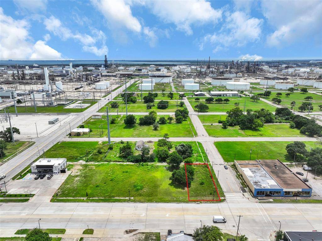 Texas City, TX 77590,631 Texas AVE