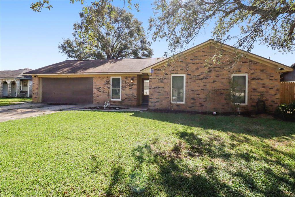 Angleton, TX 77515,104 Meadowlark LN