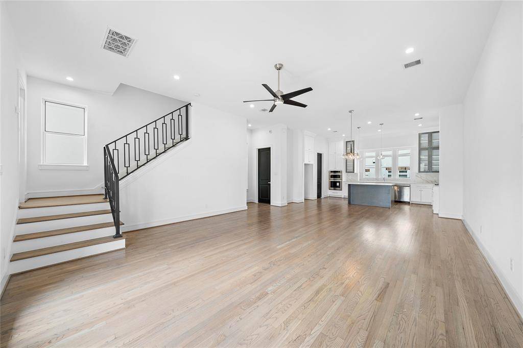 Houston, TX 77009,1011 E 28th ST