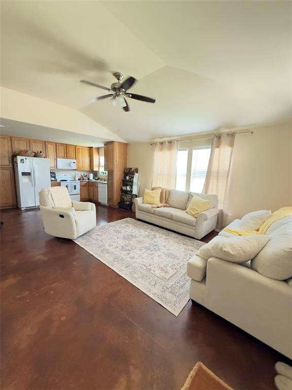 Seguin, TX 78155,273 Springs Hill