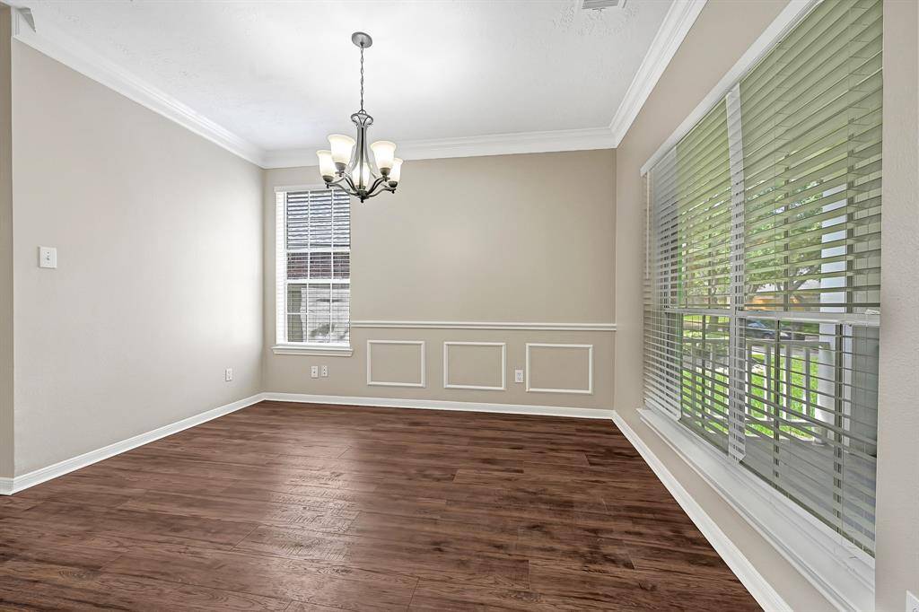 Sugar Land, TX 77479,915 Featherbrook CT