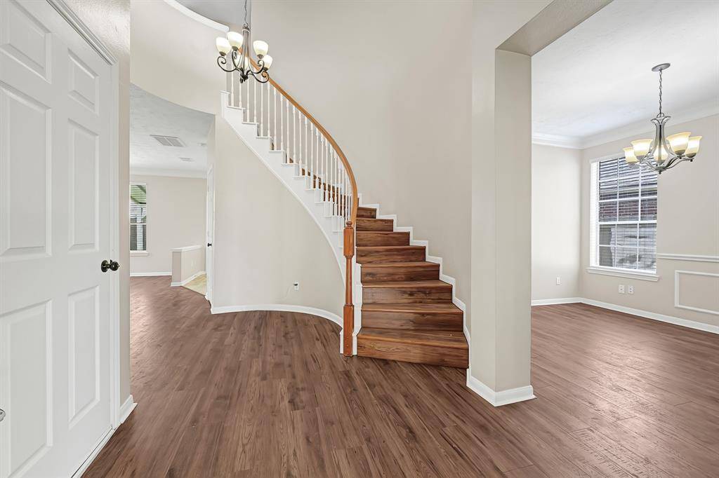 Sugar Land, TX 77479,915 Featherbrook CT