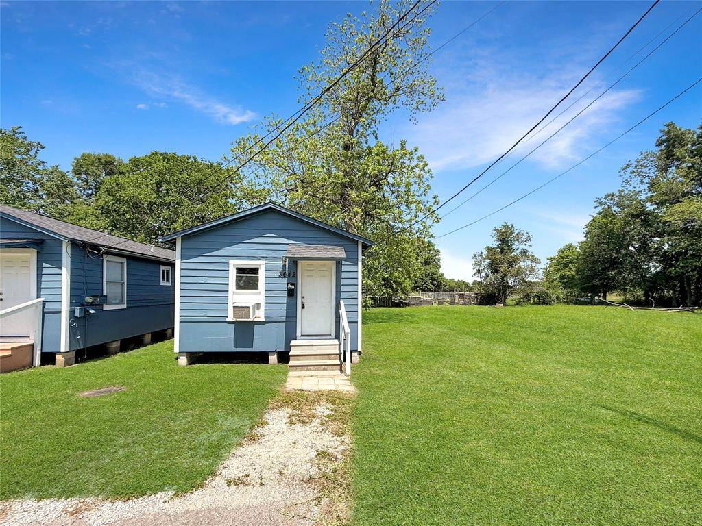Beaumont, TX 77701,3042 W Crockett ST
