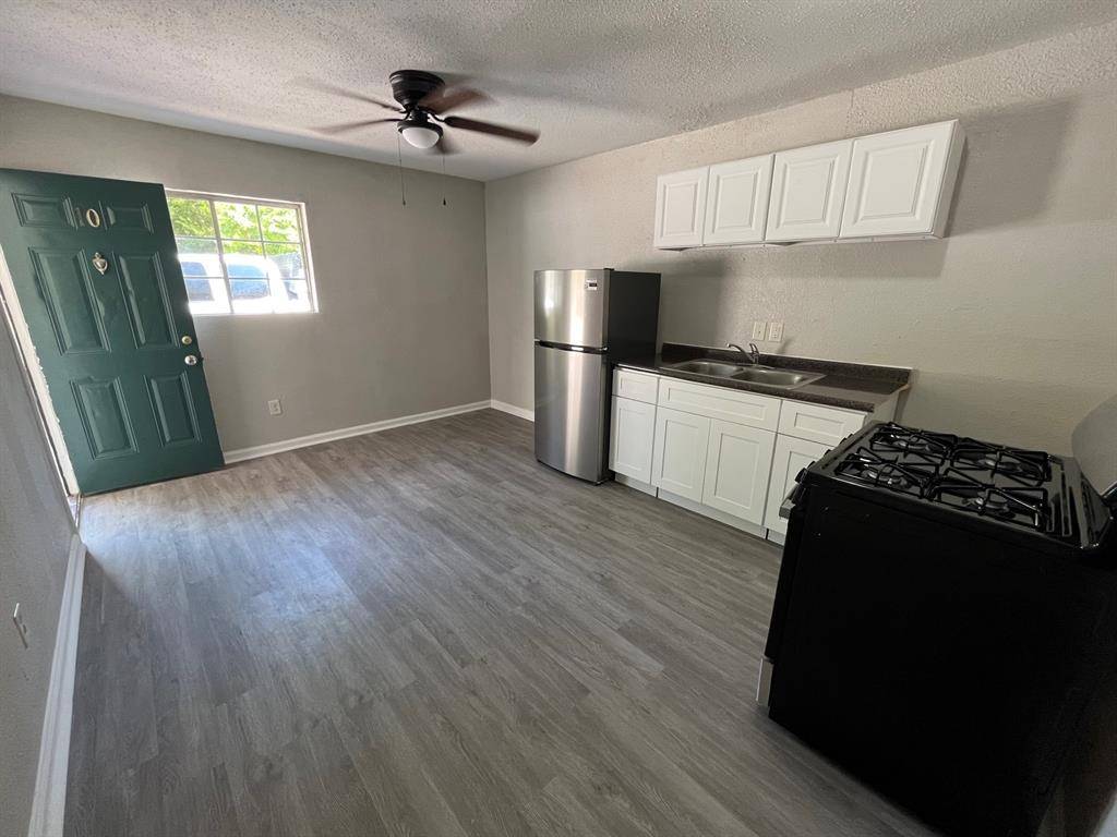 Pasadena, TX 77503,4831 Sycamore Avenue AVE #15